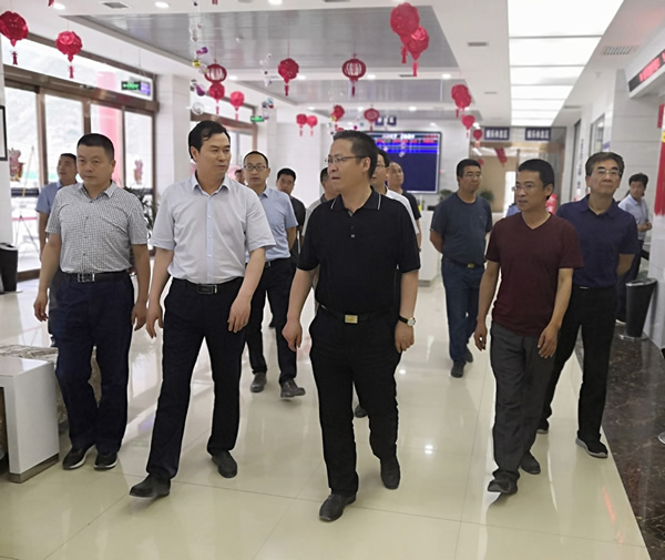 隴南市委常委、組織部部長楊郃調(diào)研指導(dǎo)市龍江城鄉(xiāng)發(fā)展集團(tuán)公司黨建工作