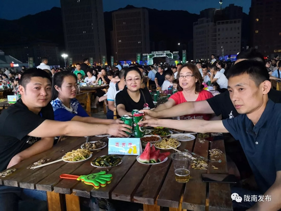 好嗨喲！隴南第一屆青島啤酒節(jié)開幕啦，為期8天