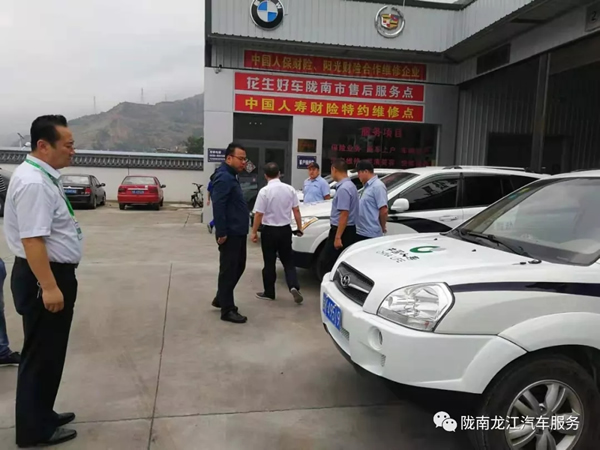 金錘鈑金，銀槍噴漆！龍江汽修值得信賴！