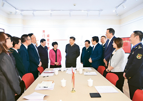 習(xí)近平：堅(jiān)持、完善和發(fā)展中國特色社會(huì)主義國家制度 與法律制度